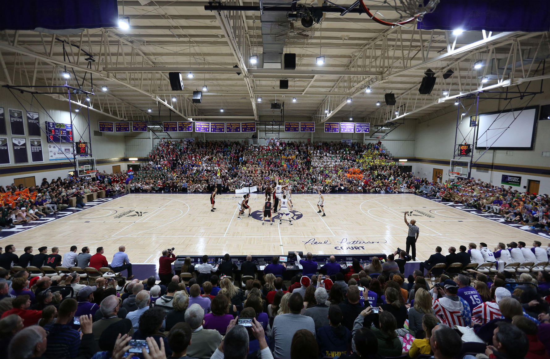 Taylor University basketball